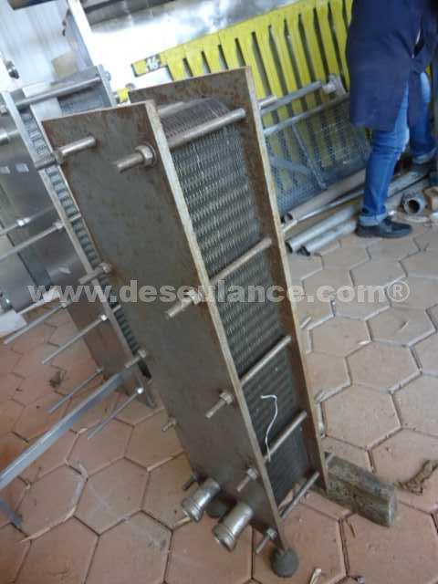 13/21162 - TROCADOR DE CALOR C/46 PLACAS EM AÇO INOX,