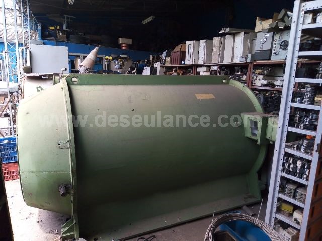 03/25067 - MOTOR BBC, 3.535 CV, 4 POLOS, 4.000 V, REVISADO.