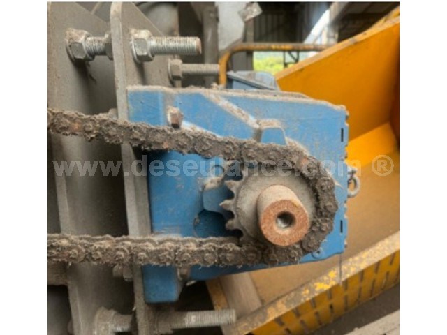 216/25069 - SUCATA DE MOTOREDUTOR M/WEG MOD. CLP ISSO - VG 220, ANO 22. 