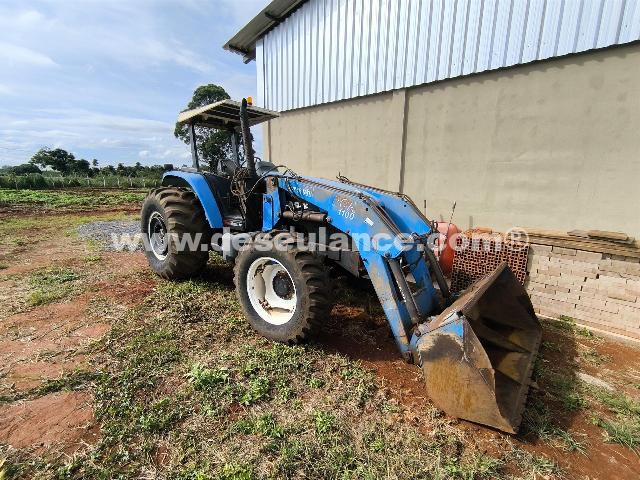 01/25078 - TRATOR M/FORD NEW HOLLAND, ANO 02, C/PALETEIRA E PLAINA.