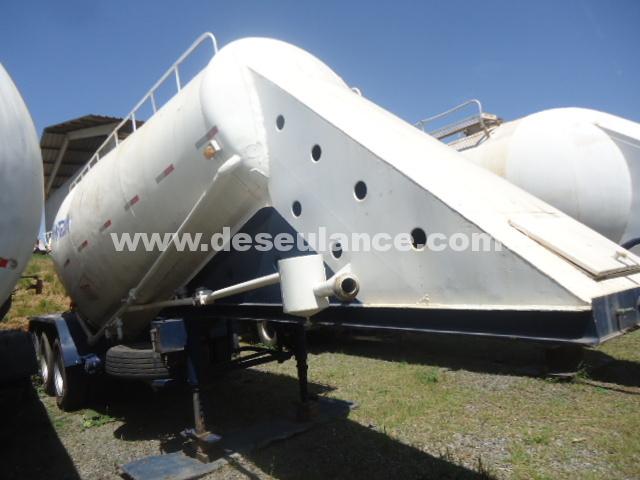 22/25099 - SEMIRREBOQUE SILO 3 EIXOS M/RODOVIÁRIA, CAPAC. 27 M³, ANO 81