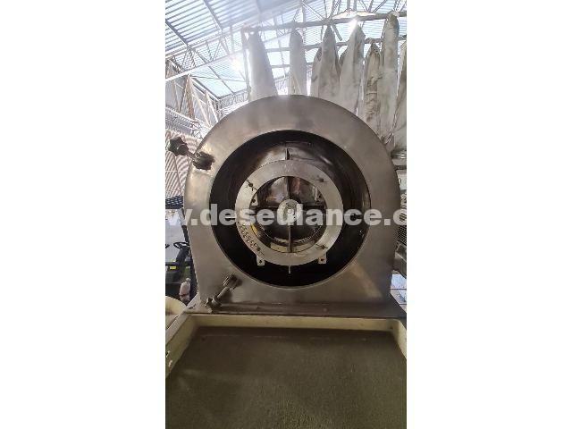 35/25119 - MOINHO DE INOX M/TIGRE, 40 CV, C/18 MANGAS SUSPENSAS.
