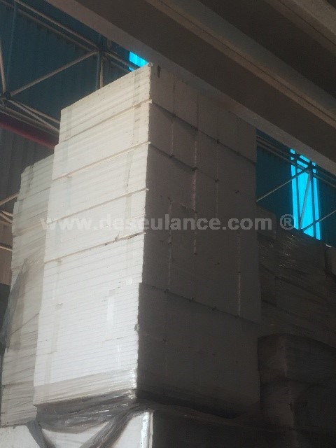 121/25130 - APROX. 900 PCS. ISOPOR EM BLOCO 1.000X500X250 MM. (RV 580)