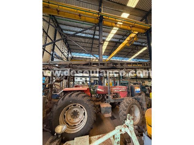 151/25149 - TRATOR MASSEY FERGUSON MOD. 275 4X4.