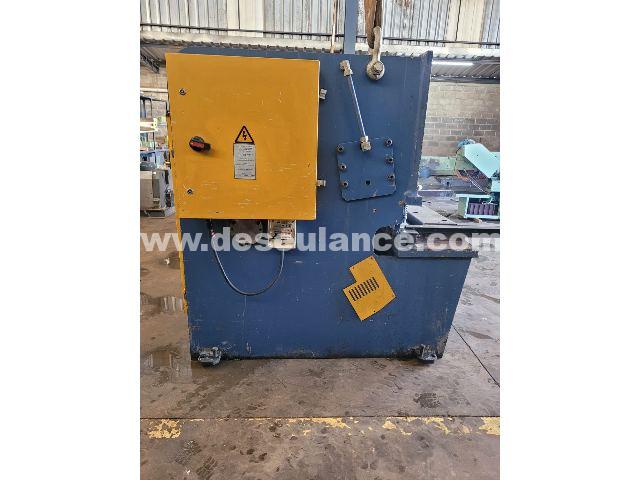 22/26020 - GUILHOTINA CLEVER, 3200 X 1/4 TONS. 