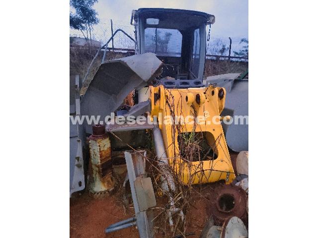 24/26031 - PÁ CARREGADEIRA LIEBHERR L538, ANO 14, AMARELA, 