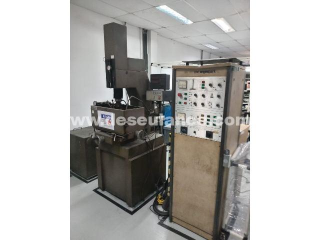 27/26031 - ELETROEROSÃO POR PENETRAÇÃO M/ENGESPACK MOD. EDM. PP-350, 