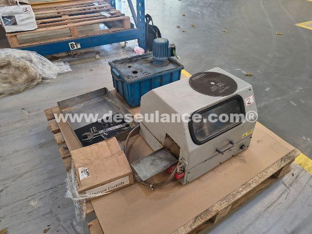 02/26044 - MÁQ. DE CORTE CUTOFF METALOGRÁFICA P/LABORATÓRIO QUÍMICO. 