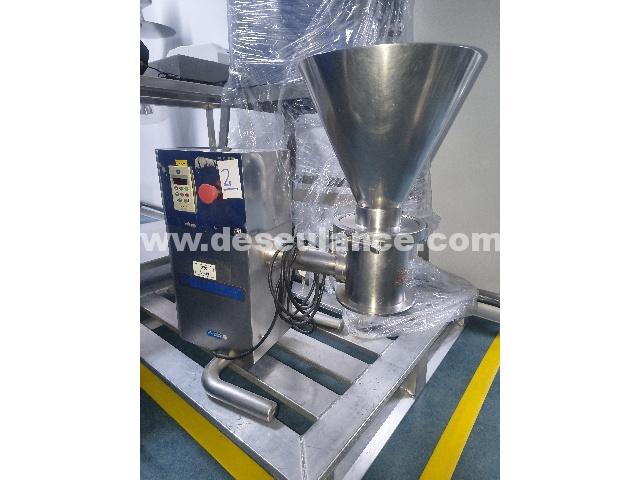 02/26049 - MOINHO EM INOX M/QUADRO COMIL MOD. U5, 