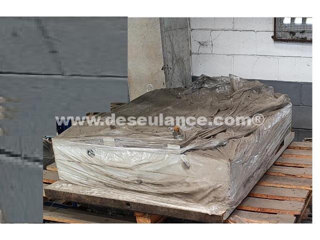 08/26063 - APROX. 18.417 KGS. DE MOLDES DE INJ. PLÁST. (VENDA POR KG.)