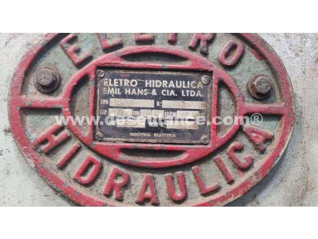 03/26091 - PRENSA ELETRO HIDRÁULICA, CAPAC. 60TON, ÓLEO 220L