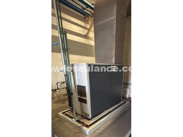 01/26105 - COMPRESSOR DE AR M/ATLAS COPCO MOD. AQ30VSD, ANO 16, 